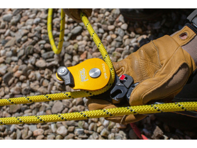 РАБОТА НА ВЫСОТЕ: ОБЗОР НОВИНОК PETZL 2021 ГОДА РАБОТА НА ВЫСОТЕ: ОБЗОР НОВИНОК PETZL 2021 ГОДА